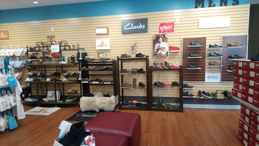 Shoe Store «Mar-Lou Shoes», reviews and photos, 5471 Mayfield Rd, Lyndhurst, OH 44124, USA
