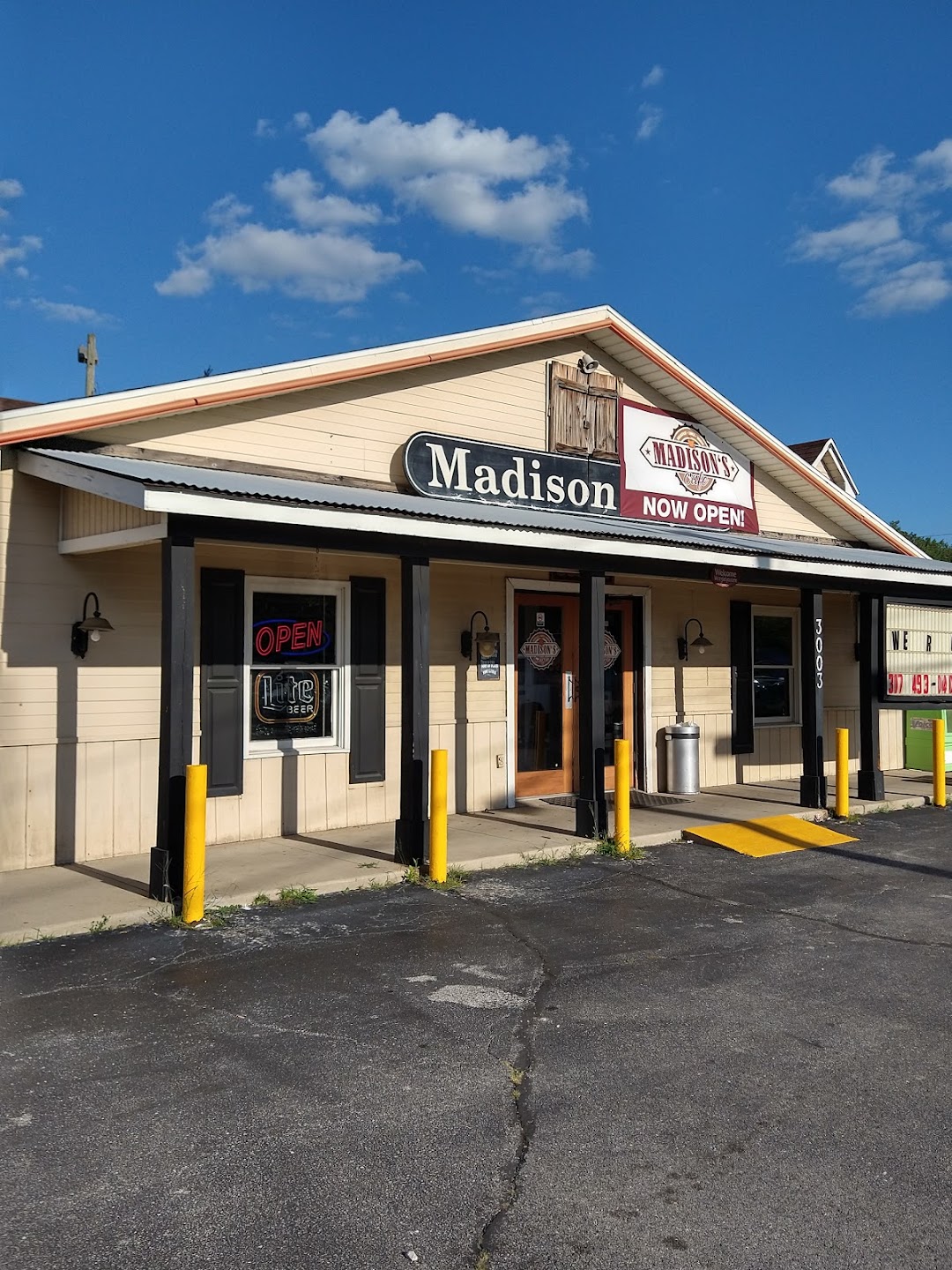 Madisons Cafe