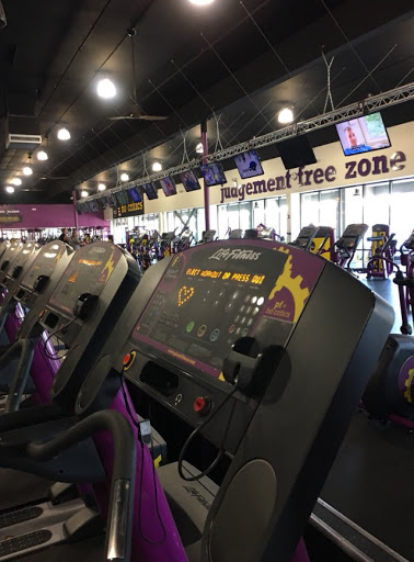 Gym «Planet Fitness», reviews and photos, 2330 SE 182nd Ave, Portland, OR 97233, USA