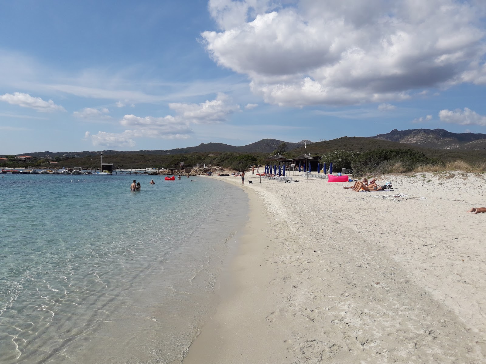 Foto de Spiaggia Nodu Piano área de comodidades