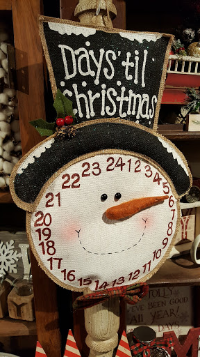 Gift Shop «Sisters Gifts & Boutiques», reviews and photos, 918 10th St, Floresville, TX 78114, USA