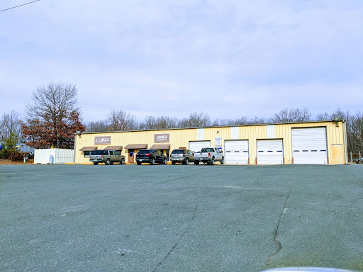 Auto Repair Shop «Jones Automotive Center», reviews and photos, 9654 3 Notch Rd, Troy, VA 22974, USA