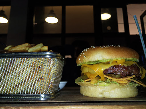 Eric Kayser - Ikoyi, 9 Osborne Rd, Ikoyi, Lagos, Nigeria, Hamburger Restaurant, state Lagos