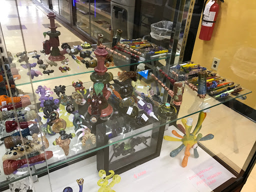 Cigar Shop «Park Avenue Smoke Shop», reviews and photos, 194 Park Ave, Worcester, MA 01609, USA