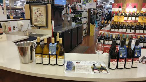 Grocery Store «Fred Meyer», reviews and photos, 19200 SW Martinazzi Ave, Tualatin, OR 97062, USA