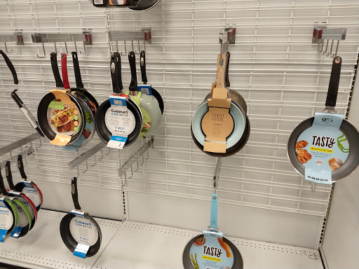 Clothing Store «Ross Dress for Less», reviews and photos, 5800 Baltimore National Pike, Catonsville, MD 21228, USA