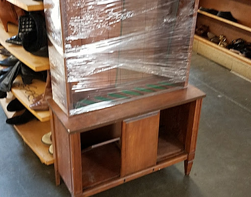 Thrift Store «St. Vincent de Paul Thrift Store & Donation Center, Fremont», reviews and photos, 3777 Decoto Rd, Fremont, CA 94555, USA