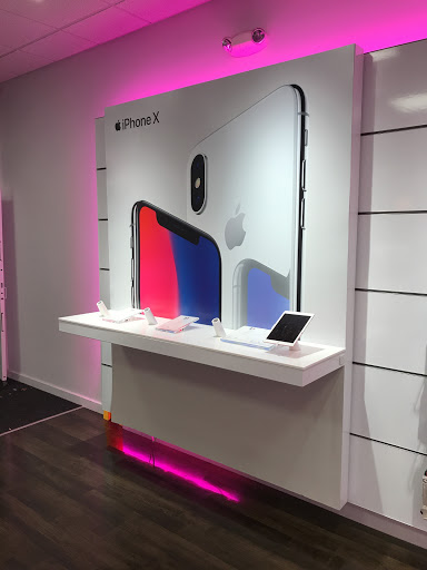 Cell Phone Store «T-Mobile», reviews and photos, 35020 Newark Blvd, Newark, CA 94560, USA
