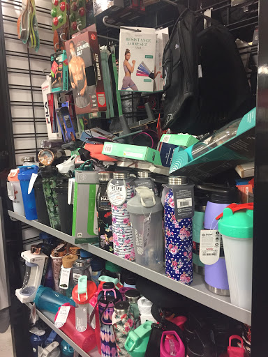 Department Store «T.J. Maxx», reviews and photos, 1751 Ritchie Station Ct, Capitol Heights, MD 20743, USA