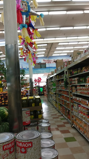 Supermarket «Tresierras Supermarket», reviews and photos, 280 Harvard Blvd, Santa Paula, CA 93060, USA