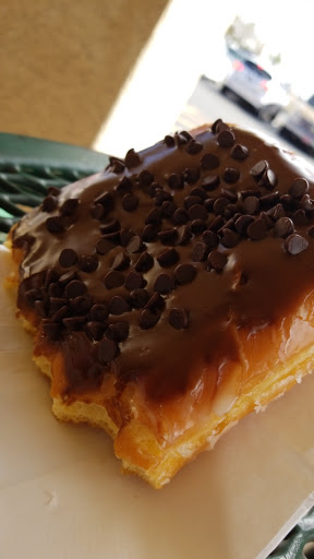 Coffee Shop «19th Donut Hole», reviews and photos, 116 N Lindsay Rd #17, Mesa, AZ 85213, USA