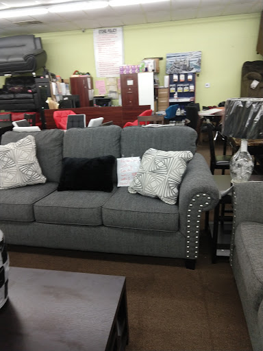 Furniture Store «Discount Furniture & Mattress Outlet», reviews and photos, 2455 S Hamilton Rd, Columbus, OH 43232, USA
