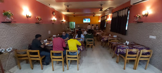 Milanee,s Kitchen- Bengali Restaurant Jamshedpur - Q5WJ+HH8, J Rd, Opp. to Women,s College, Bistupur, Jamshedpur, Jharkhand 831001, India