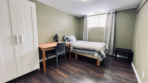 Female Accommodation Only Foreign Students are Welcome Close to NAIT Kingsway Mall Downtown