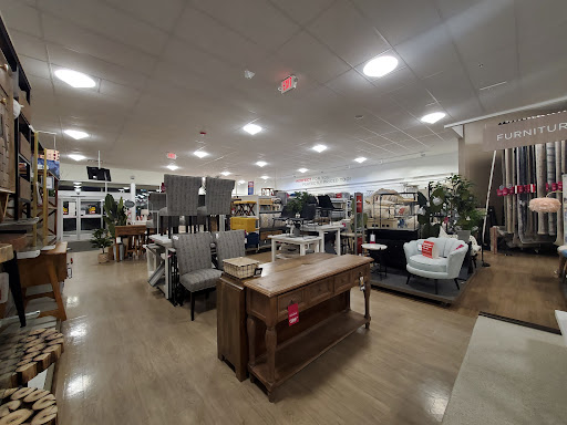 Department Store «T.J. Maxx & HomeGoods», reviews and photos, 221 N West End Blvd, Quakertown, PA 18951, USA