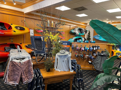 Outdoor Sports Store «Boyne Country Sports», reviews and photos, 42881 Woodward Ave, Bloomfield Hills, MI 48304, USA