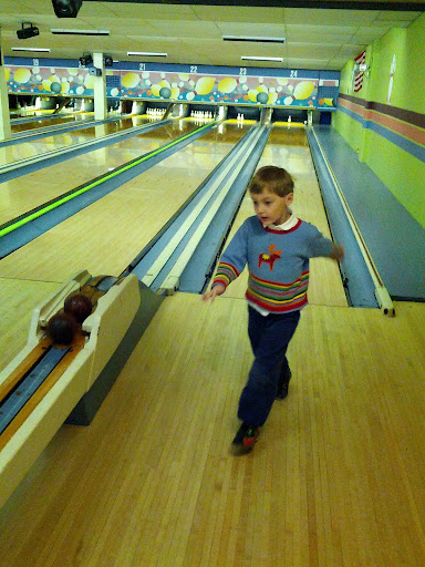 Bowling Alley «White Oak Bowling Lanes», reviews and photos, 11207 New Hampshire Ave, Silver Spring, MD 20904, USA