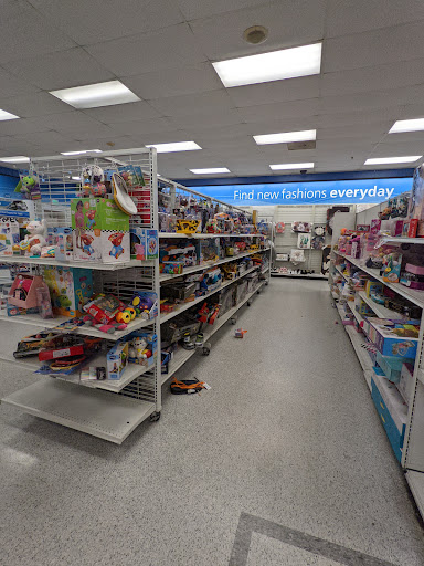 Clothing Store «Ross Dress for Less», reviews and photos, 352 S College Rd, Wilmington, NC 28403, USA