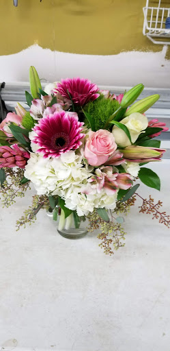 Florist «Chestnut Florist», reviews and photos, 547 Chestnut St, Winnetka, IL 60093, USA