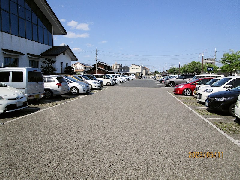早島町ゆるびの舎 駐車場