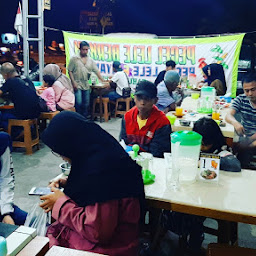 Pecel lele berkah simpang asrama haji