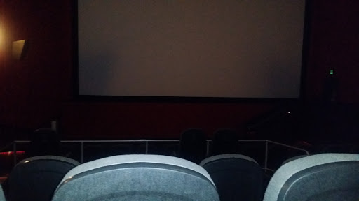 Movie Theater «Regal Cinemas Gulf Coast 16 & IMAX», reviews and photos, 10028 Gulf Center Dr, Fort Myers, FL 33913, USA