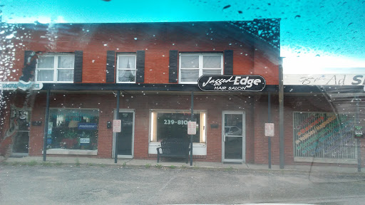 Beauty Salon «Jagged Edge Hair Salon», reviews and photos, 9137 Fern Creek Rd, Fern Creek, KY 40291, USA