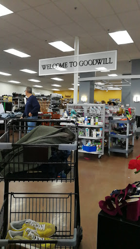 Thrift Store «Goodwill Store & Donation Center», reviews and photos, 1101 E Imperial Hwy, Placentia, CA 92870, USA