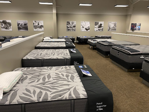 Furniture Store «Unclaimed Freight Furniture - Yankton», reviews and photos, 2320 Broadway St, Yankton, SD 57078, USA