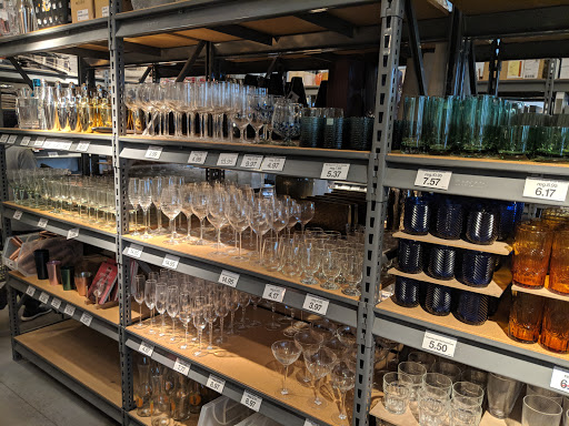 Furniture Store «Crate and Barrel», reviews and photos, 315 Cranbury Half Acre Rd, Cranbury, NJ 08512, USA