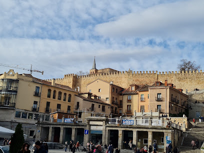 Centro de Recepción de Visitantes y Central de Reservas de Segovia