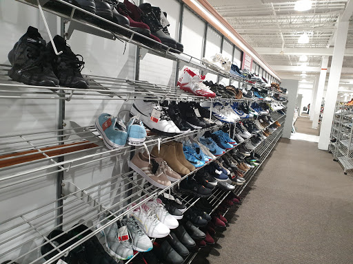 Clothing Store «Burlington Coat Factory», reviews and photos, 6200 Greenbelt Rd, Greenbelt, MD 20770, USA