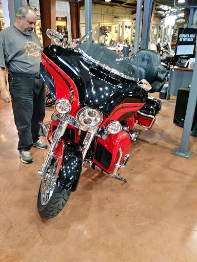 Motorcycle Dealer «Cowboy’s Alamo City Harley-Davidson», reviews and photos
