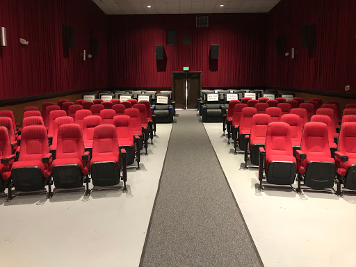 Movie Theater «Plaza Cinema 3», reviews and photos, 1321 SW Barlow St, Oak Harbor, WA 98277, USA