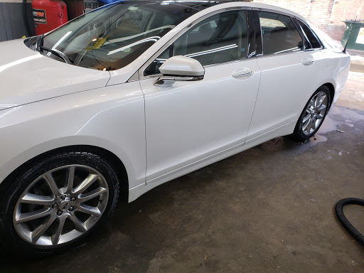 Car Wash «Clybourn Express & Car Wash», reviews and photos, 2452 N Clybourn Ave, Chicago, IL 60614, USA