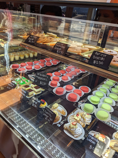 Shopping Mall «The Westover Gallery of Shops», reviews and photos, 1420 Westover Terrace, Greensboro, NC 27408, USA