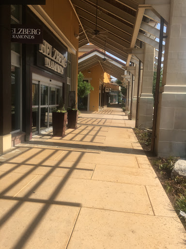 Computer Store «Apple La Cantera», reviews and photos, 15900 La Cantera Pkwy, San Antonio, TX 78256, USA