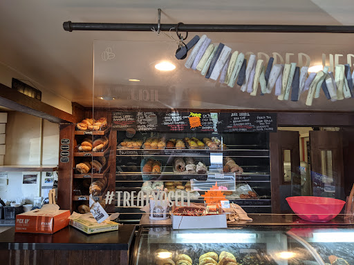 Bakery «Hole In One Bakery and Coffee Shop», reviews and photos, 4295 US-6, Eastham, MA 02642, USA