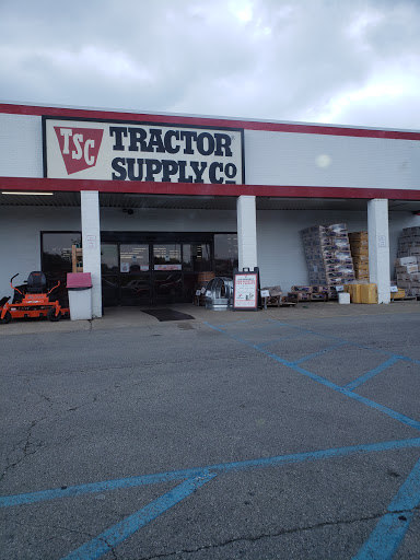 Home Improvement Store «Tractor Supply Co.», reviews and photos, 1935 Old Hwy 135, Corydon, IN 47112, USA