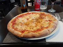 Plats et boissons du Pizzeria Pizza pazza à Avon - n°17
