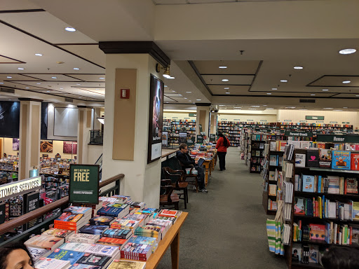 Barnes & Noble image