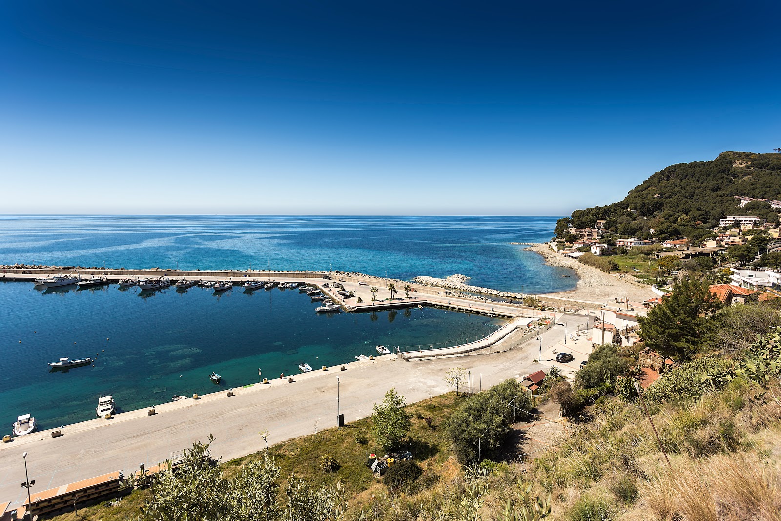 Lembo Di Mare Beach On The Map With Photos And Reviews Beachsearcher Com