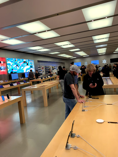 Computer Store «Apple Barton Creek», reviews and photos, 2901 S Capital of Texas Hwy, Austin, TX 78746, USA