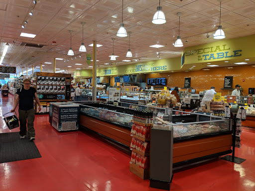 Grocery Store «Whole Foods Market», reviews and photos, 45 Beacon St, Somerville, MA 02143, USA