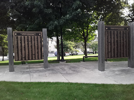 Park «Bell Rock Memorial Park», reviews and photos, Main St & Wigglesworth Street, Malden, MA 02148, USA