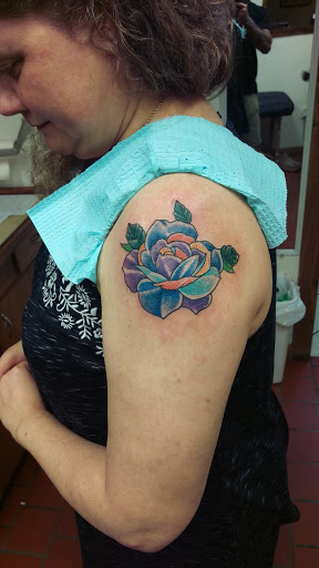 Tattoo Shop «Untouchable Ink», reviews and photos, 204 S Spring Garden Ave, DeLand, FL 32720, USA