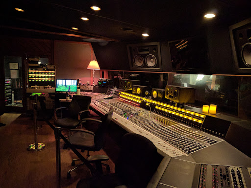 Arlyn Studios