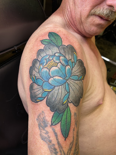 Tattoo Shop «LocoMotive Tattoo Studio», reviews and photos, 3850 E Gulf to Lake Hwy #6, Inverness, FL 34453, USA