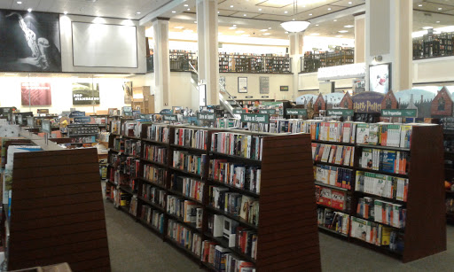 Barnes & Noble image
