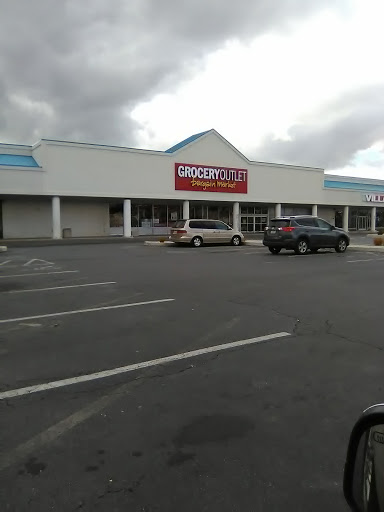 Grocery Store «Grocery Outlet Bargain Market», reviews and photos, 3260 N 5th Street Hwy, Reading, PA 19605, USA